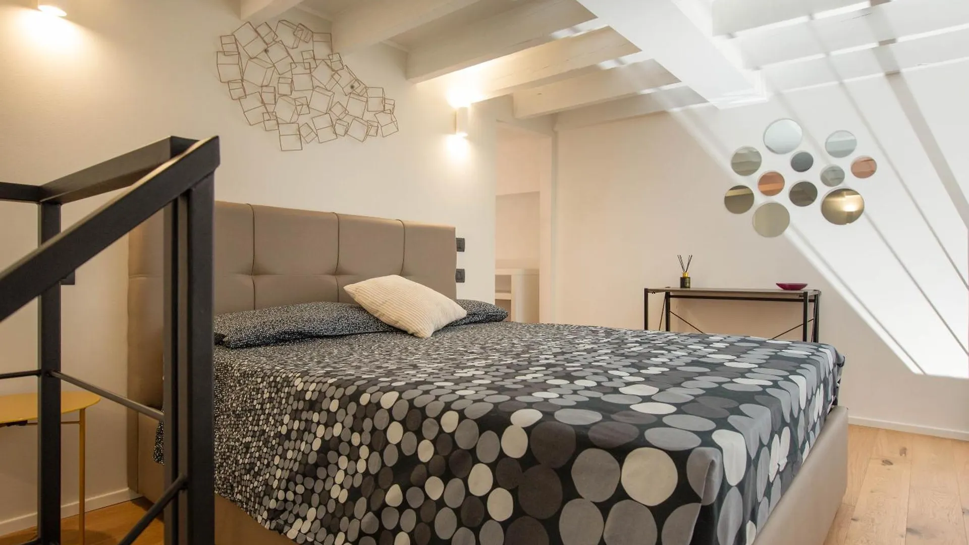 Wonderful Loft Tartaglia Apartment Milan